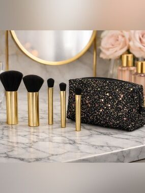 NWT Pro Essentials 6 piece brush and cosmetic case set